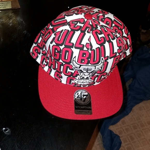 Chicago Bulls Hat - Picture 1 of 2